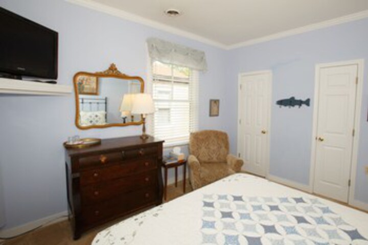 Room 161 of 253
