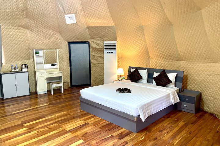 Room 49 of 151
