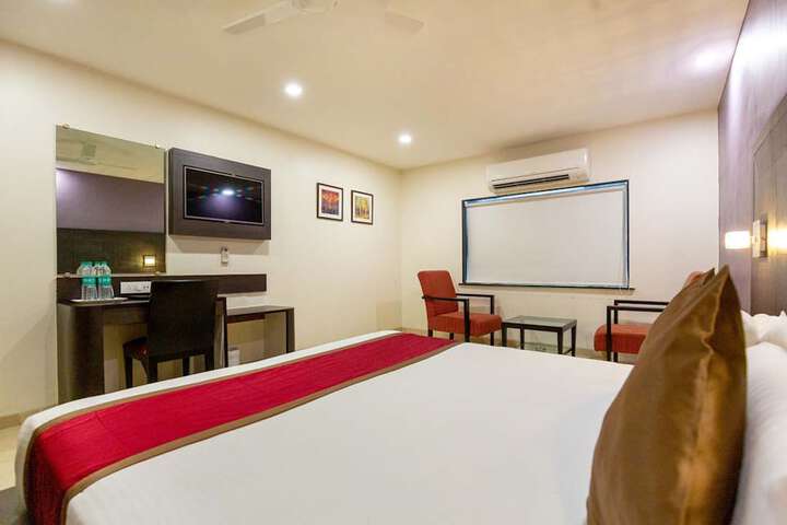 Room 5 of 34