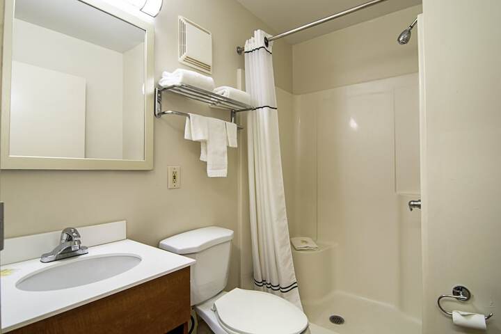 Studio Double Bed (6 of 12)