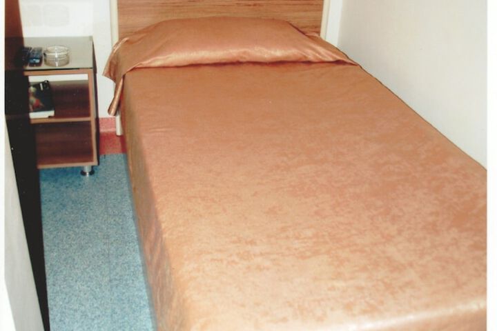 Room 14 of 26