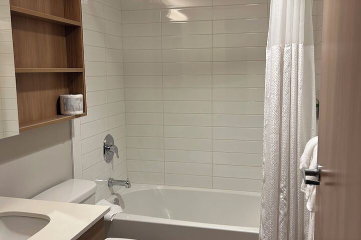 Room 18 of 26