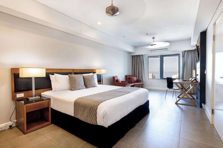 Room 6 of 40