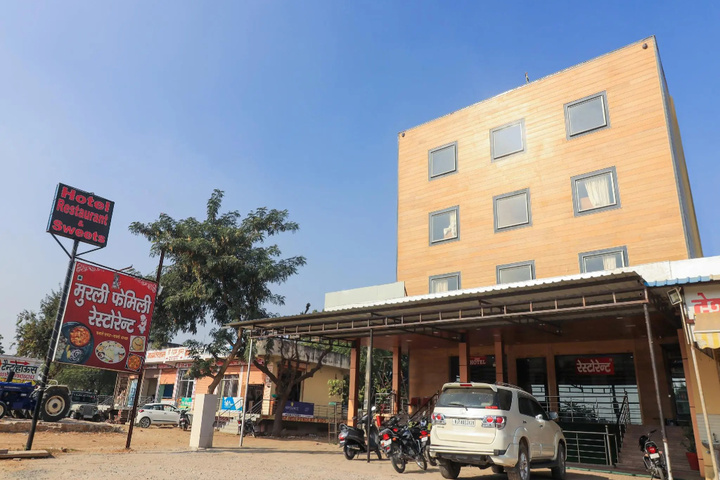 OYO 24575 Hotel Prabhu Villas