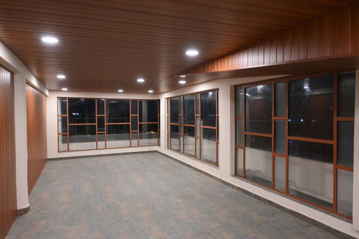 Business Center 84 of 91