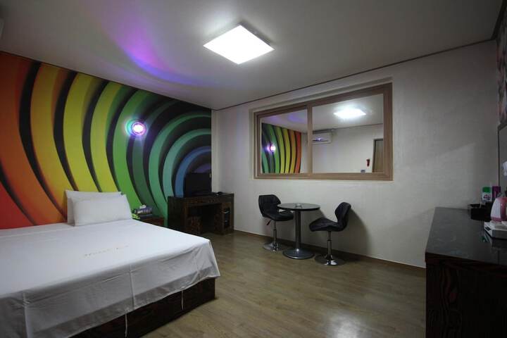 Room 44 of 57