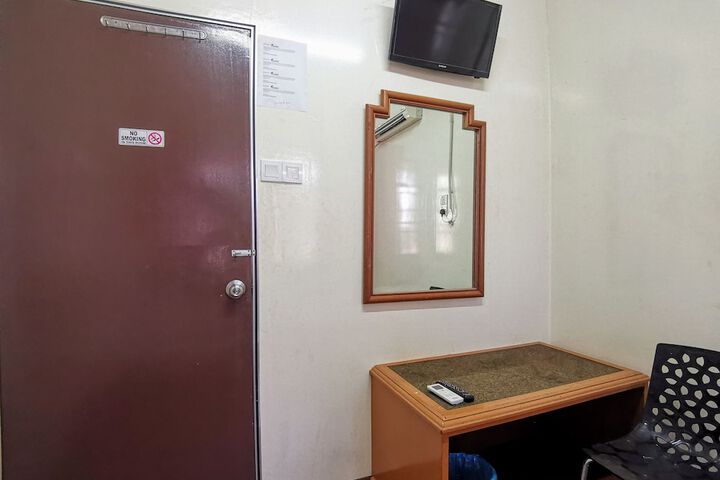 Room 18 of 96