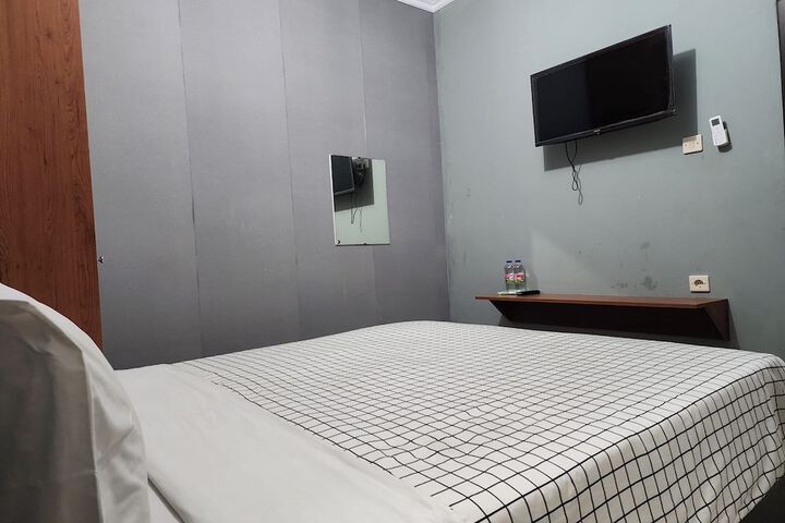 Room 8 of 59