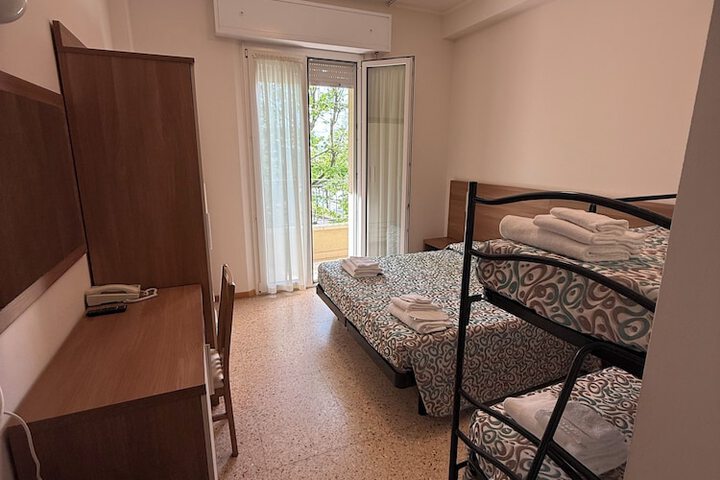 Room 7 of 26