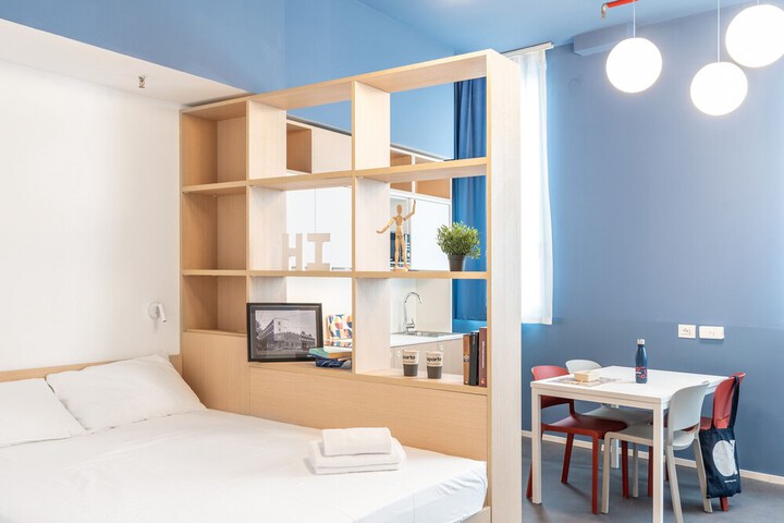 Room 20 of 42