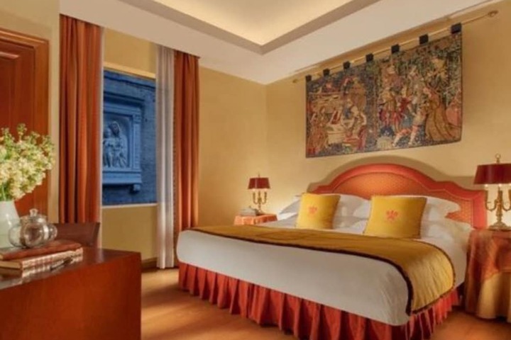 Room 7 of 26