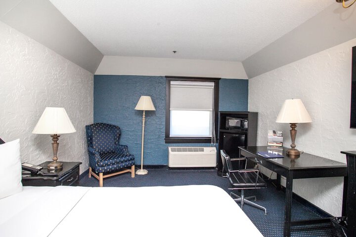 Room 45 of 175