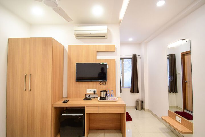 Room 19 of 34