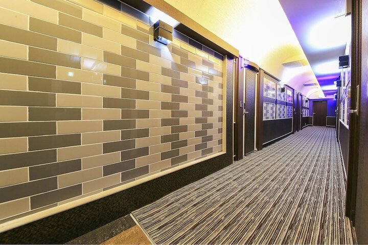 Ballroom/Hall 13 of 22