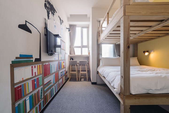 Room 90 of 110