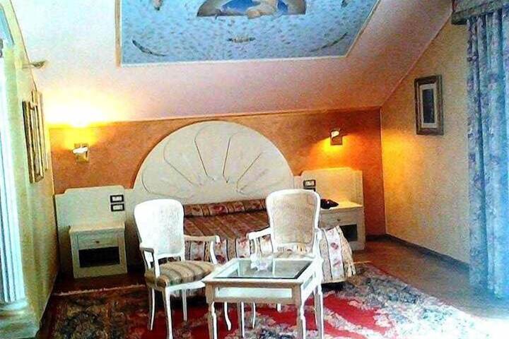 Room 19 of 70