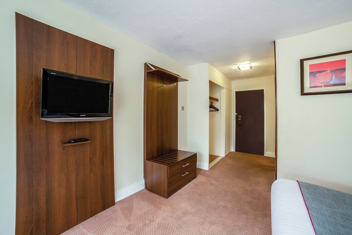 Room 55 of 94