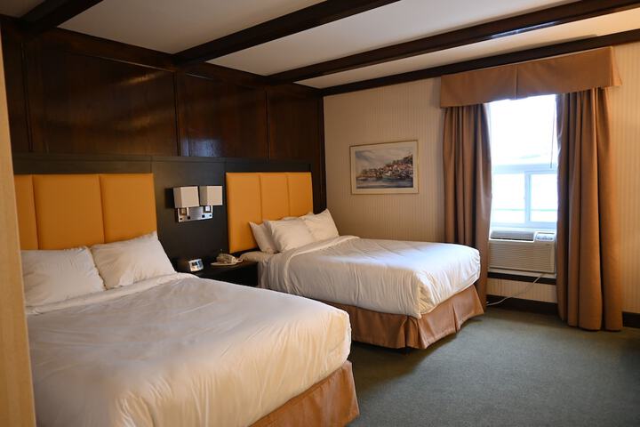 Room 44 of 124