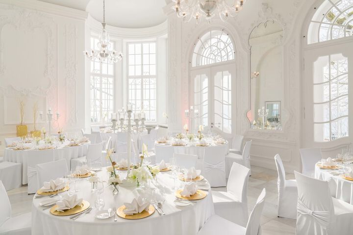 Ballroom/Hall 118 of 140