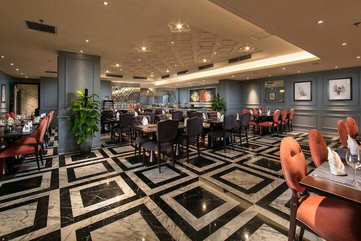Dining 94 of 144