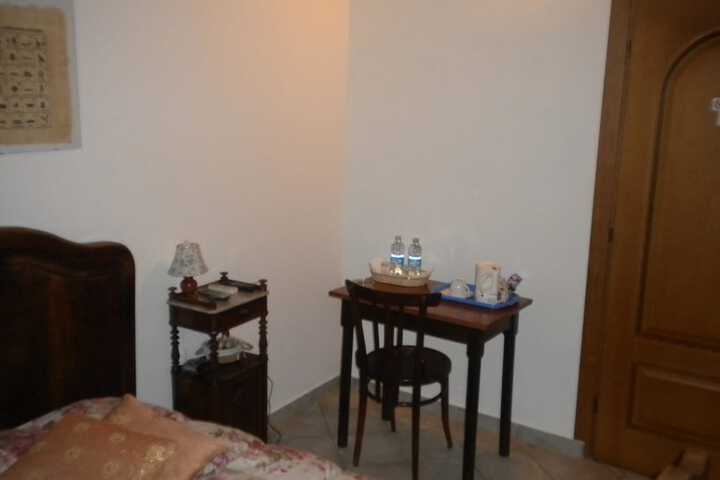 Room 5 of 33