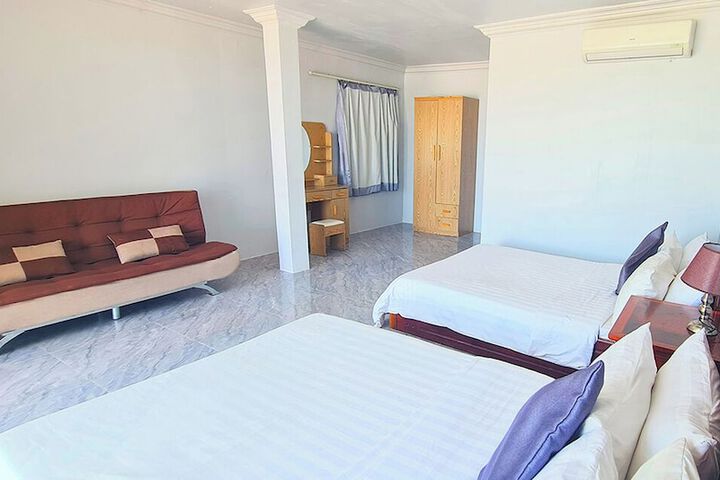 Room 8 of 45