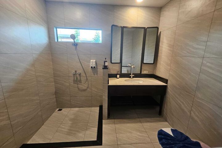 Room 113 of 160