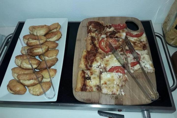Dining 3 of 10
