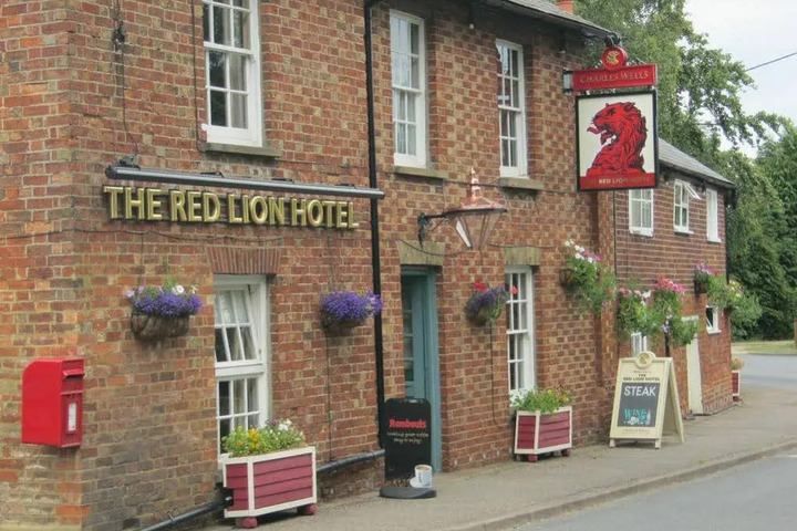 RED LION HOTEL