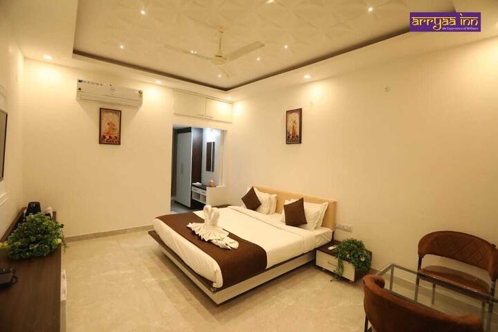 Room 5 of 17