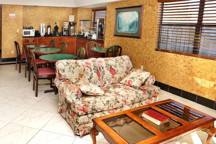 Hotel Interior 6 of 31