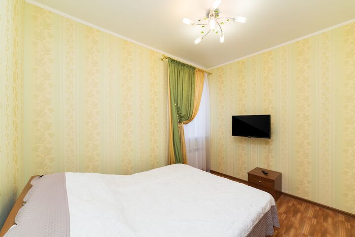 Room 4 of 76
