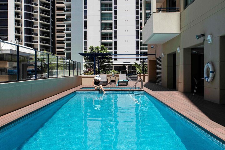 Pool Hotel