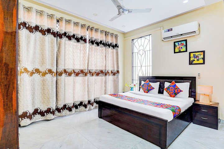 Room 15 of 26