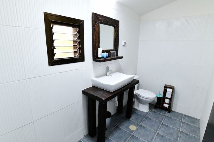 Room 25 of 37