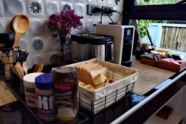 Breakfast/Coffee Service 33 of 52