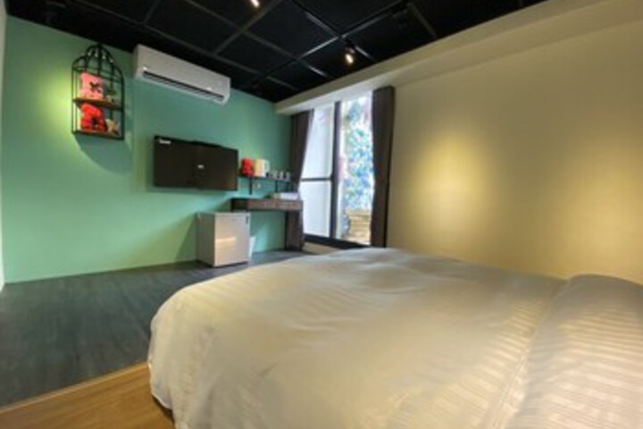 Room 57 of 89