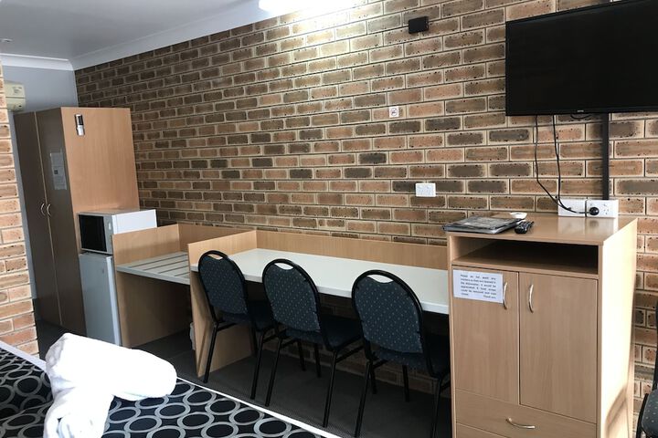 Room 14 of 152