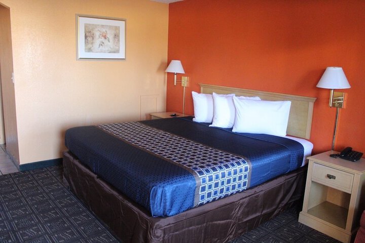 Room 17 of 51
