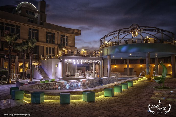 Pool 21 of 58