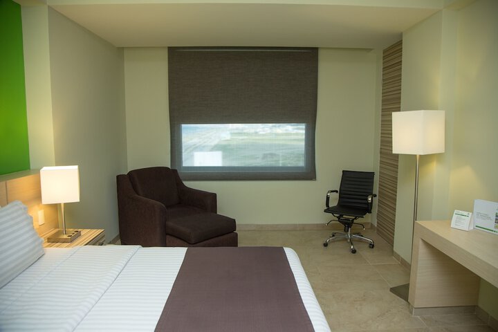 Room 8 of 55
