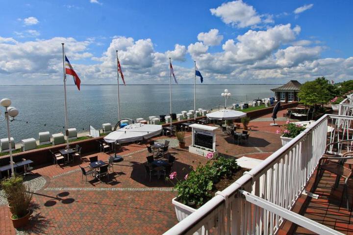 AKZENT Strandhotels Seestern Delphin & Lachs