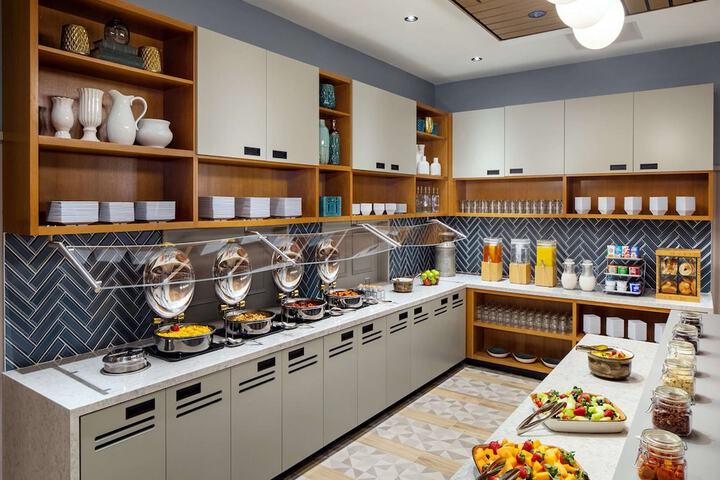 Breakfast area