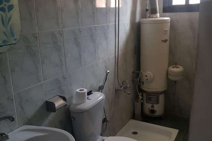 Room 9 of 9