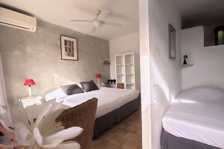Room 17 of 39