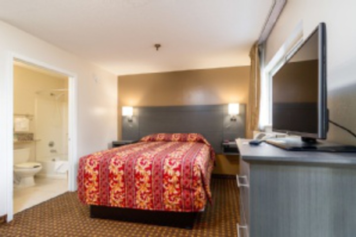 Room 32 of 84
