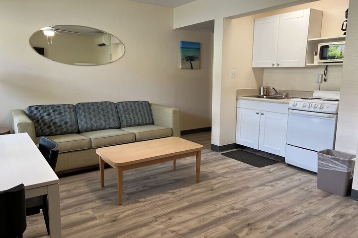 Room 2 of 51