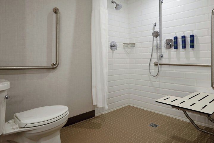 Room 20 of 38