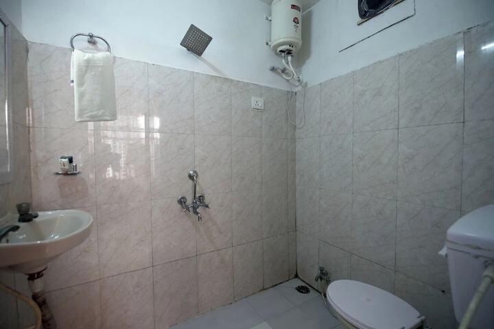 Room 17 of 22