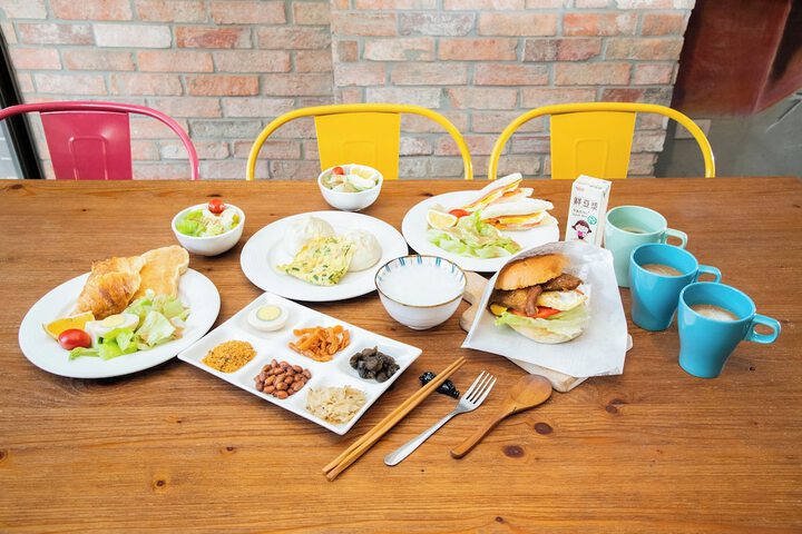 Breakfast/Coffee Service 48 of 79